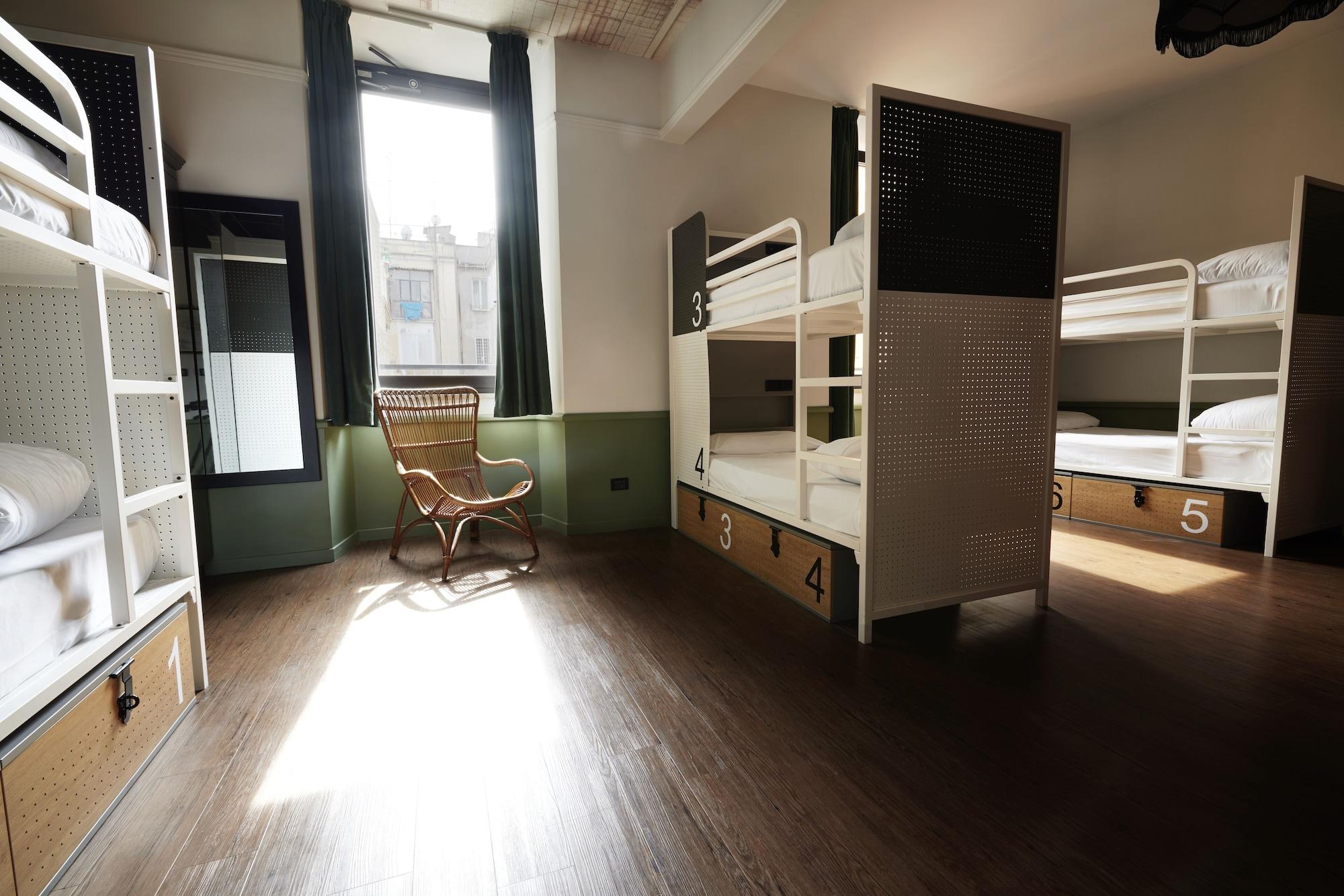 Hostel Generator Rome
